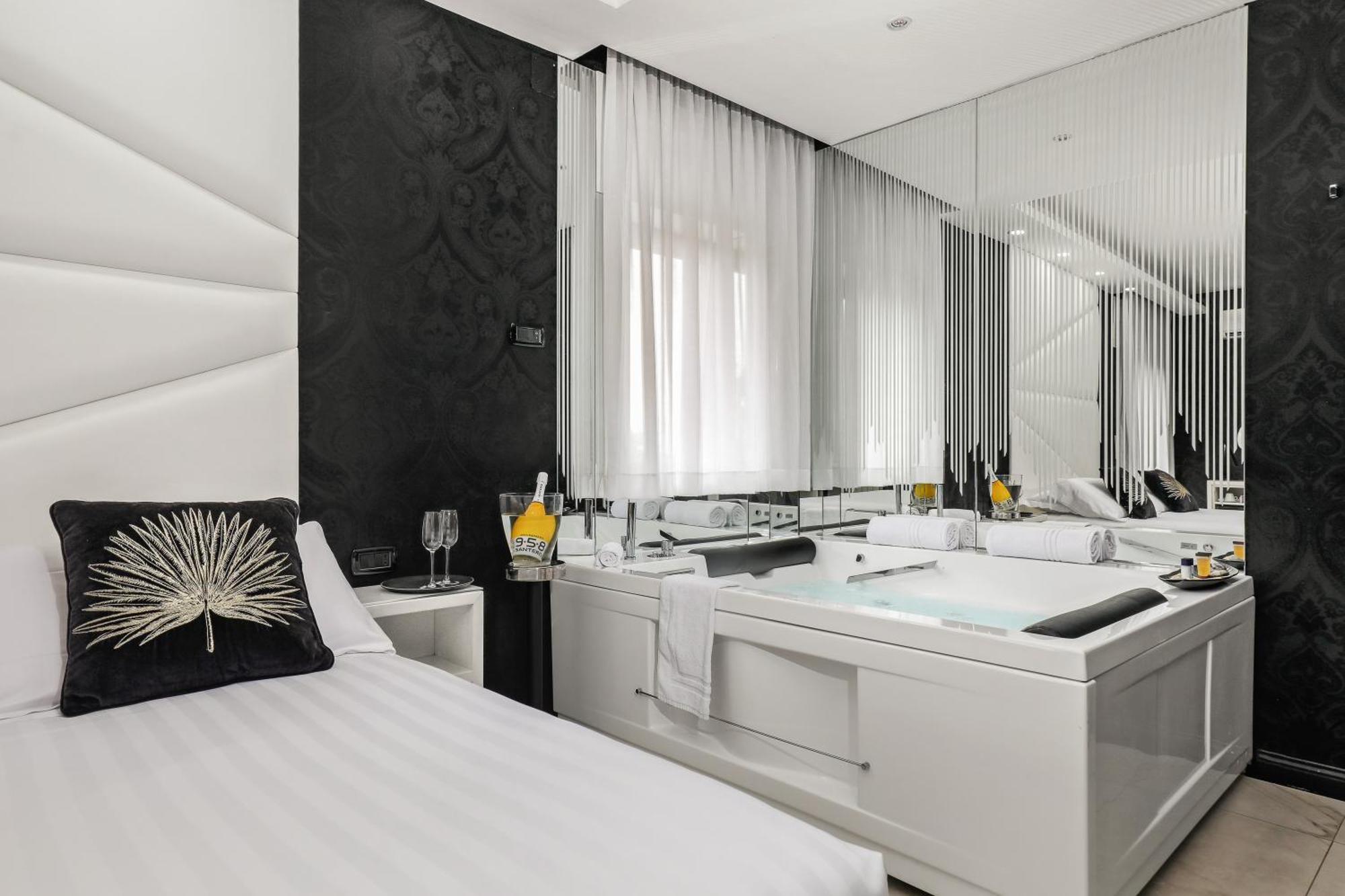 קאסרטה Reggia Suite Spa Hotel מראה חיצוני תמונה
